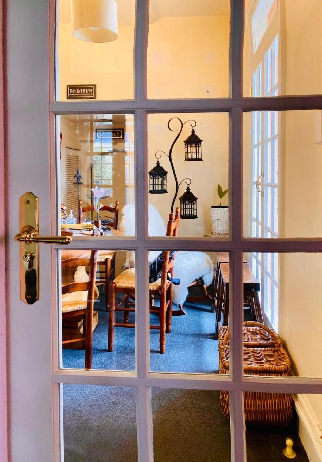 The Mews Motel Лонсестон Экстерьер фото