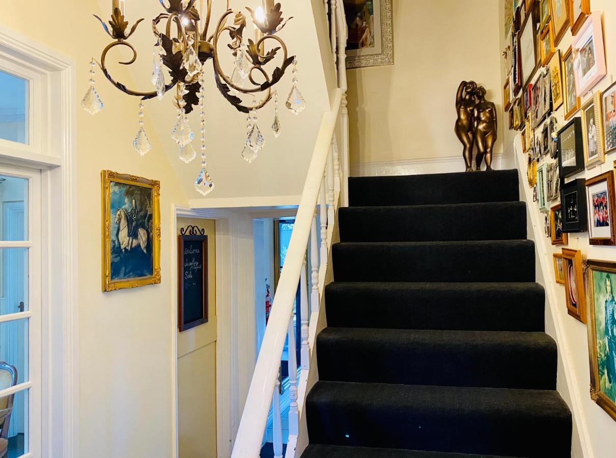 The Mews Motel Лонсестон Экстерьер фото