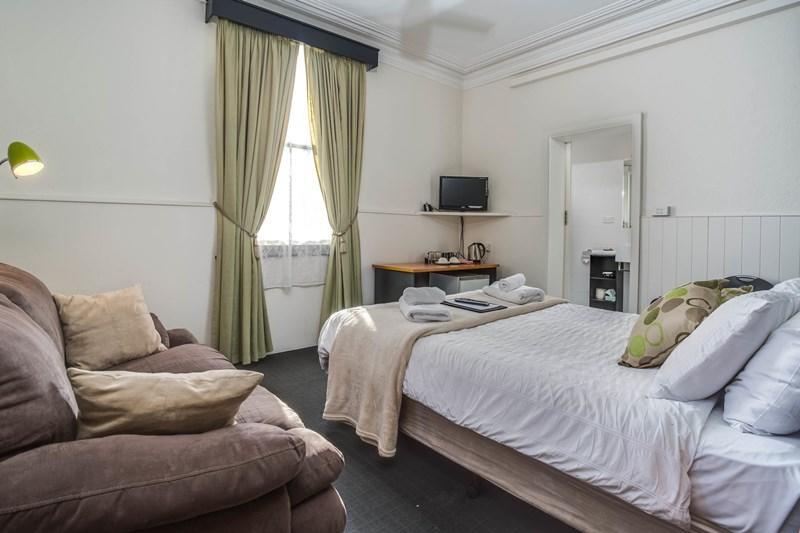 The Mews Motel Лонсестон Экстерьер фото
